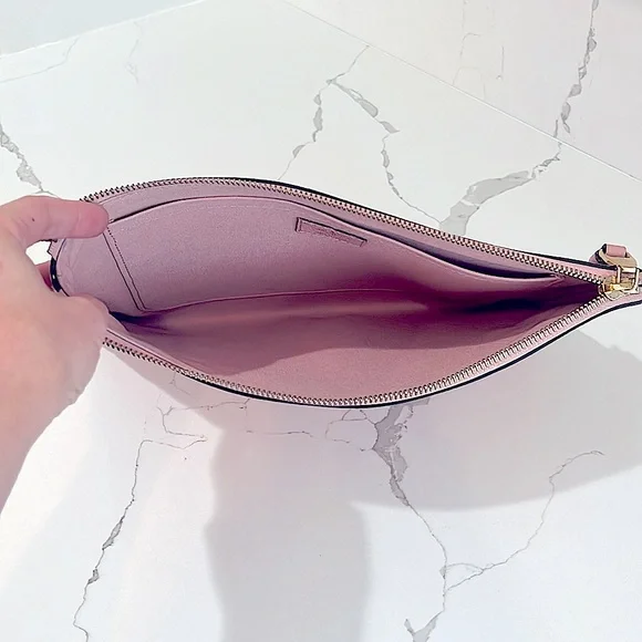 🌷LOUIS VUITTON Monogram Empreinte Leather Pouch - Picture 10 of 12